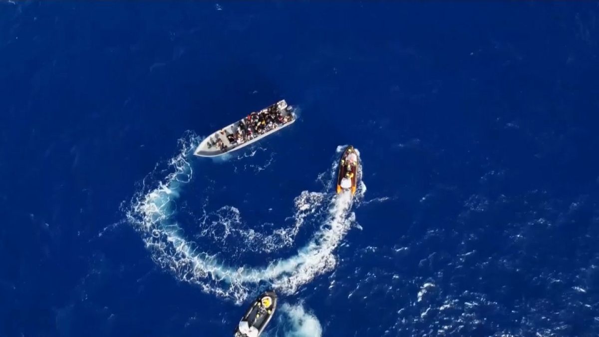 Operazione di salvataggio in mare della SOS Humanity