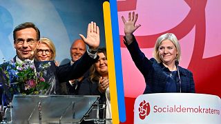 A g. : le leader du parti conservateur des Modérés Ulf Kristersson / A dr. : la Première ministre sortante sociale-démocrate Magdalena Andersson