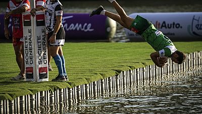 Un essai marqué à la suite d'un plongeon dans l'eau, tournoi de WateRugby, Tououse, le 11 septembre 2022, France