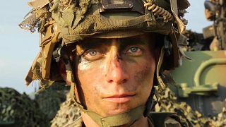 Un soldado durante las maniobras militares de la OTAN en Rumanía