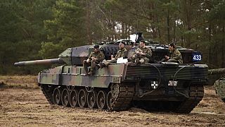 Leopard 2 A7V Panzer der Bundeswehr bei einem Manöver in Münster