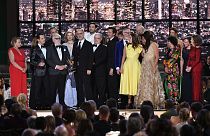 جيسي أرمسترونج وفريق عمل "ساكسيشن"  في حفل توزيع جوائز إيمي 74 في مسرح مايكروسوفت في لوس أنجلوس، الولايات المتحدة.