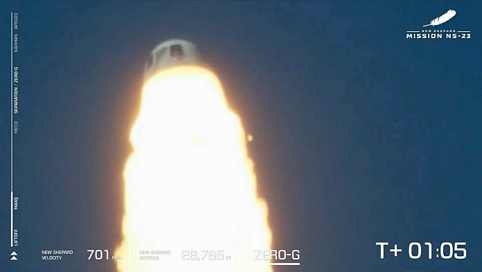 "Non era previsto": il razzo Blue Origin di Jeff Bezos prende fuoco un minuto dopo il decollo 3 "Non era previsto": il razzo Blue Origin di Jeff Bezos prende fuoco un minuto dopo il decollo