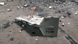 صورة نشرتها إدارة الاتصالات الاستراتيجية التابعة للجيش الأوكراني حطام ما وصفته بأنه طائرة بدون طيار إيرانية من طراز شاهد أُسقطت بالقرب من كوبيانسك بأوكرانيا.
