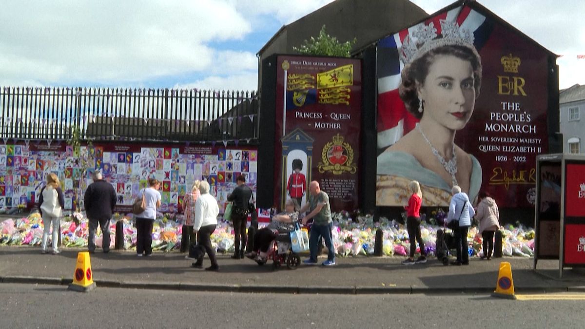 Trauer um Elisabeth II in Belfast