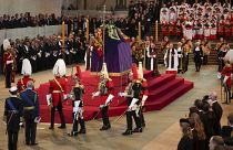 Le cercueil de la reine Elizabeth II dans le Palais de Westminster
