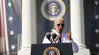 ABD Başkanı Joe Biden Beyaz Saray'da düzenlenen etkinlikte enflasyon düşürme ve iklim yasalarını duyurdu