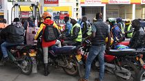 Les Kenyans mécontents de la fin des subventions sur le carburant
