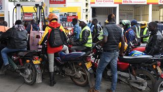 Les Kenyans mécontents de la fin des subventions sur le carburant