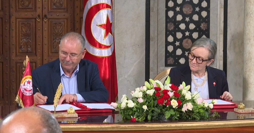 tunisia-govt-reaches-pay-deal-with-key-union-or-africanews