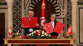 Tunisie : accord pour une augmentation des salaires des fonctionnaires