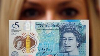 İngiliz Sterlini Dolar karşısında son 37 yılın en düşük seviyesinde