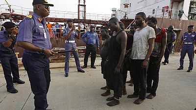 Theft hurts Nigeria's oil output but crackdown intensifies