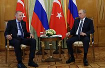 الرئيس الروسي فلاديمير بوتين يجتمع مع نظيره التركي رجب طيب أردوغان.