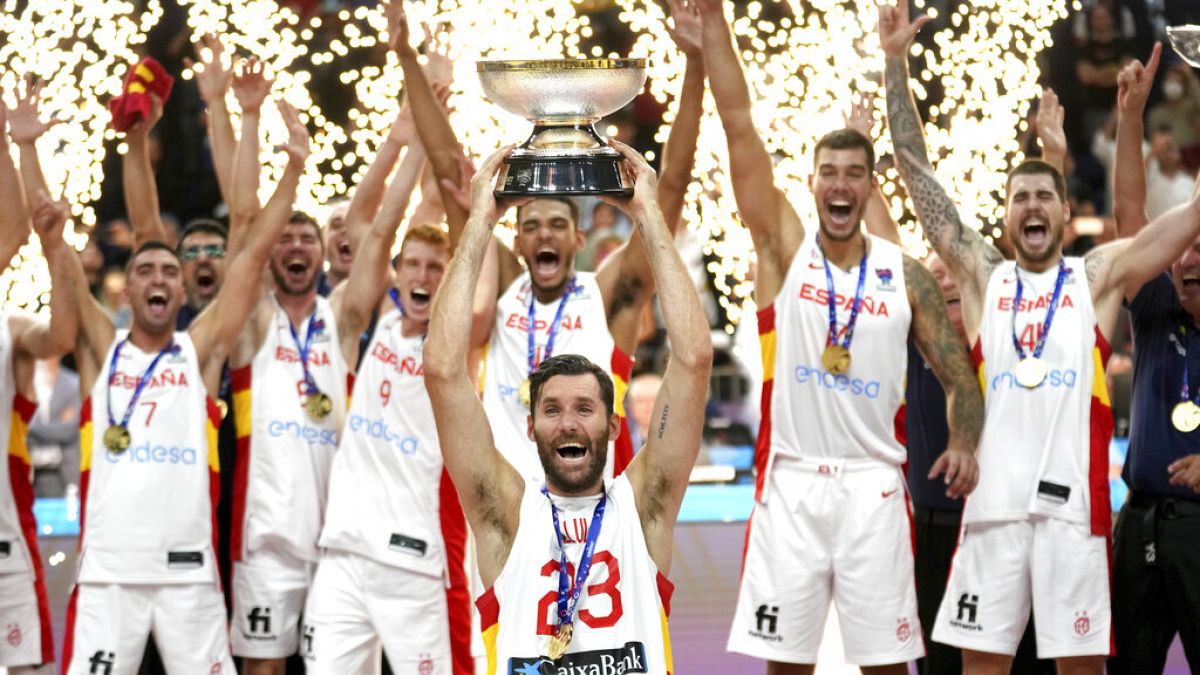 España alza su cuarto tútulo europeo de baloncesto tras ganar a Francia en la final del Eurobasket 2022