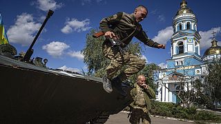 ukrán katonák Izjumban