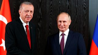 Recep Tayyip Erdoğan és Vlagyimir Putyin 2022. szeptember 16-án az üzbegisztáni Szamarkandban