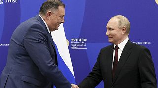 Putyin és Dodik egy szentpétervári gazdasági fórumon
