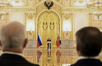 Президент РФ обращается к послам в Кремле