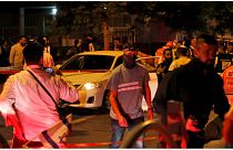  الشرطة الإسرائيلية تطوق منطقة بعد هجوم في مدينة إلعاد المركزية، 5 مايو 2022