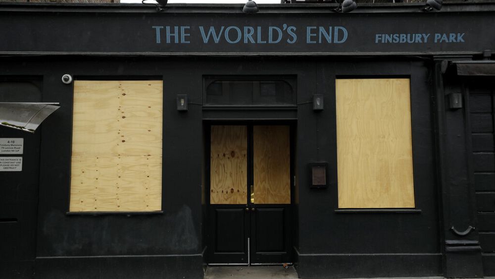 More than three-quarters of UK bars are facing financial run