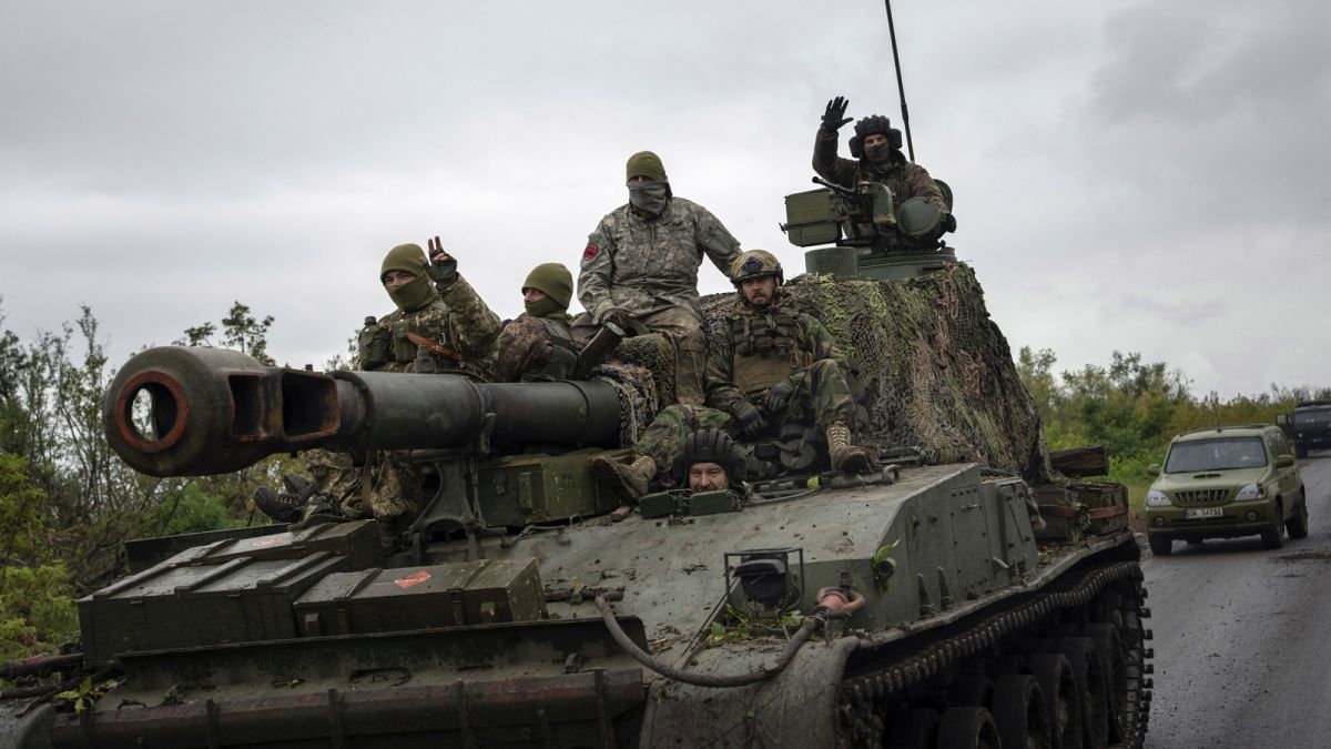 Ukrán katonák egy nemrég felszabadított donyecki vidéken