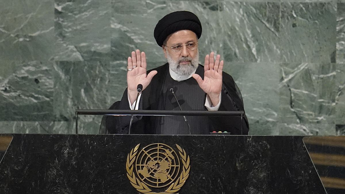  الرئيس الإيراني إبراهيم رئيسي أمام الجمعية العامة الأمم المتحدة بنيويورك.