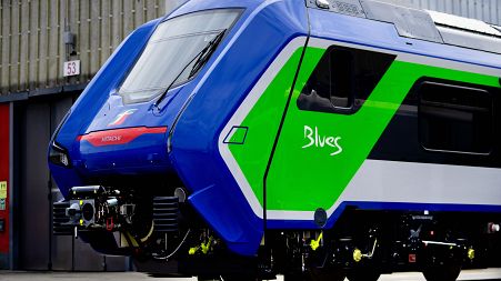 Hitachi Rail and Italy’s train operator Trenitalia unveiled its hybrid train, the “Blues Train” at the InnoTrans transport fair in Berlin.