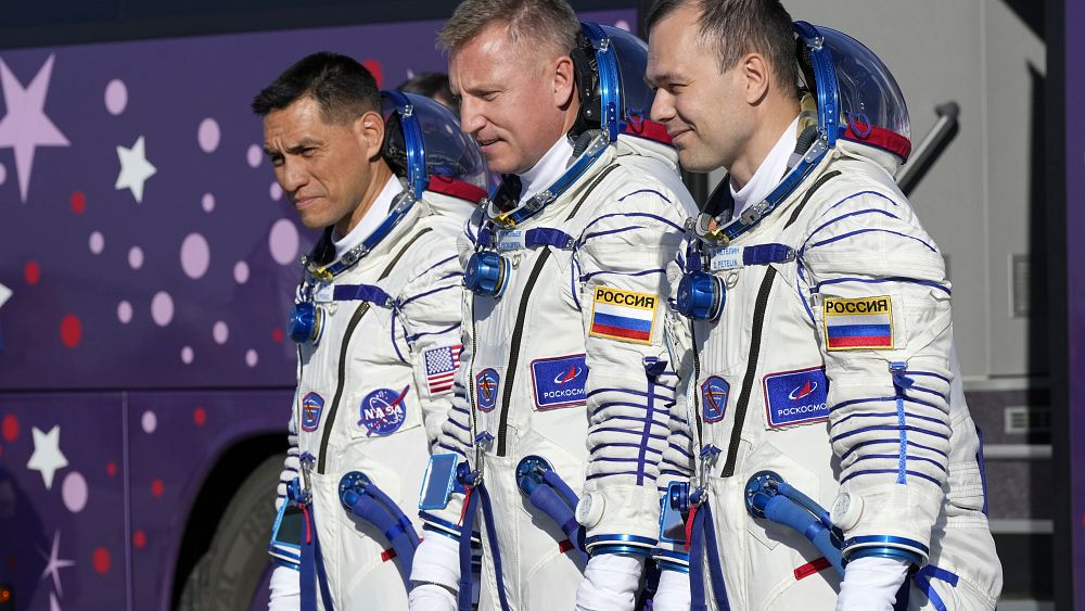 US astronaut and Russian cosmonauts blast off to space station
