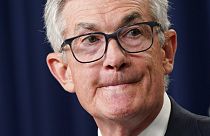 "Hoy, el Comité Federal de Mercado Abierto, ha realizado un incremento de 0,75 puntos de su tasa de interés, y anticipamos que habrá más", dijo Powell a los medios.