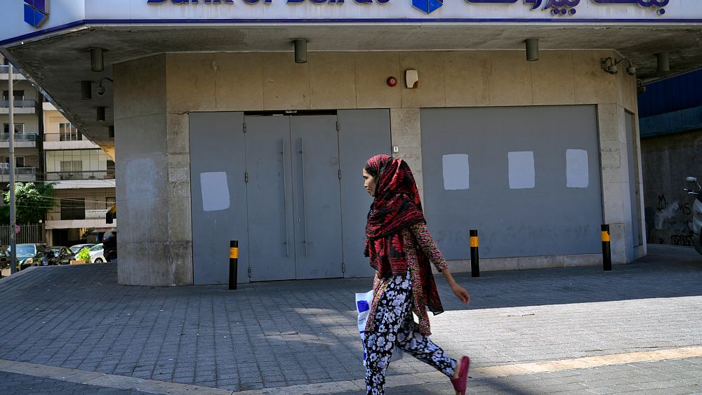 Look: Lebanese banks keep their doors closed after a series of raids