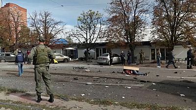 مركز تجاري في منطقة دونيتسك يتعرض لقصف. 