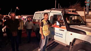 سيارة إسعاف قبالة ساحل مدينة طرطوس الساحلية السورية،22 - 09-2022