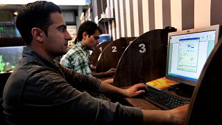 İran'da bir internet kafe