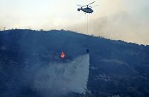 Вертолёты помогают тушить пожар под Лимасолом
