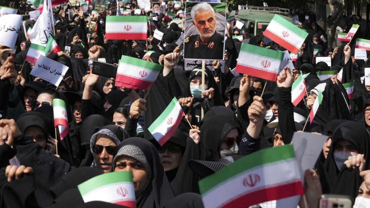 Акция протеста против клерикализации общества в Иране