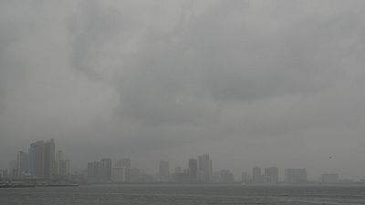 Ο τυφώνας Νορού πλησιάζει τη Μανίλα,
