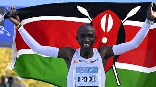 Kenyan runner Eliud Kipchoge wins Berlin marathon and sets new world record