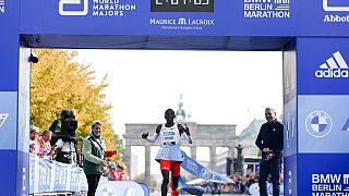 Финиш Элиуда Кипчоге на Берлинском марафоне