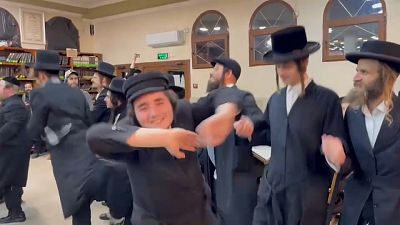 Hasidic Jewish pilgrims flock to central Ukraine