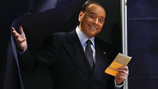 Silvio Berlusconi votant à Milan (nord de l'Italie), le 25/09/2022