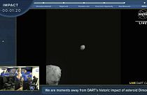 اتاق کنترل ناسا و دو سیارک