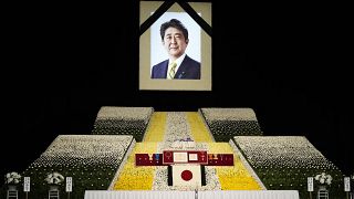 Abe Sinzó állami temetési szertartása Tokióban