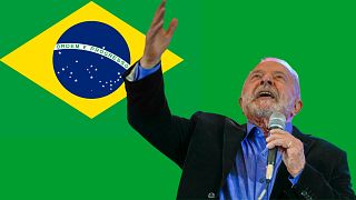 L'ancien président brésilien Luiz Inacio Lula da Silva, candidat à sa réélection, prend la parole lors d'une réunion avec des athlètes, à Sao Paulo, Brésil, le 27/09/2022