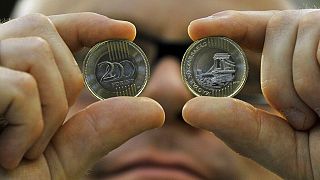 Két kétszázas már régóta kevés, hogy egy eurót kapjunk