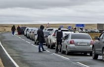 98 mil russos atravessaram a fronteira para o Cazaquistão