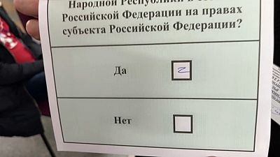 Wahlzettel für "Referenden" in den besetzten ukrainischen Gebieten