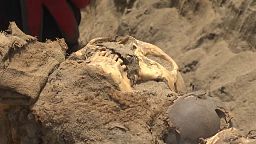 Encuentran un cementerio prehispánico en una obra para instalar gas natural en Perú