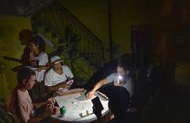Los poco más de 11 millones de cubanos quedaron sin electricidad desde la madrugada de este miércoles debido al huracán Ian.