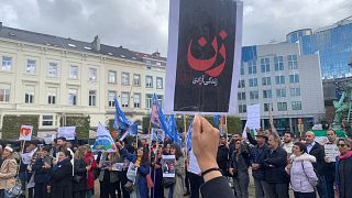 Manifestação com membros da diáspora a pedir apoio da UE